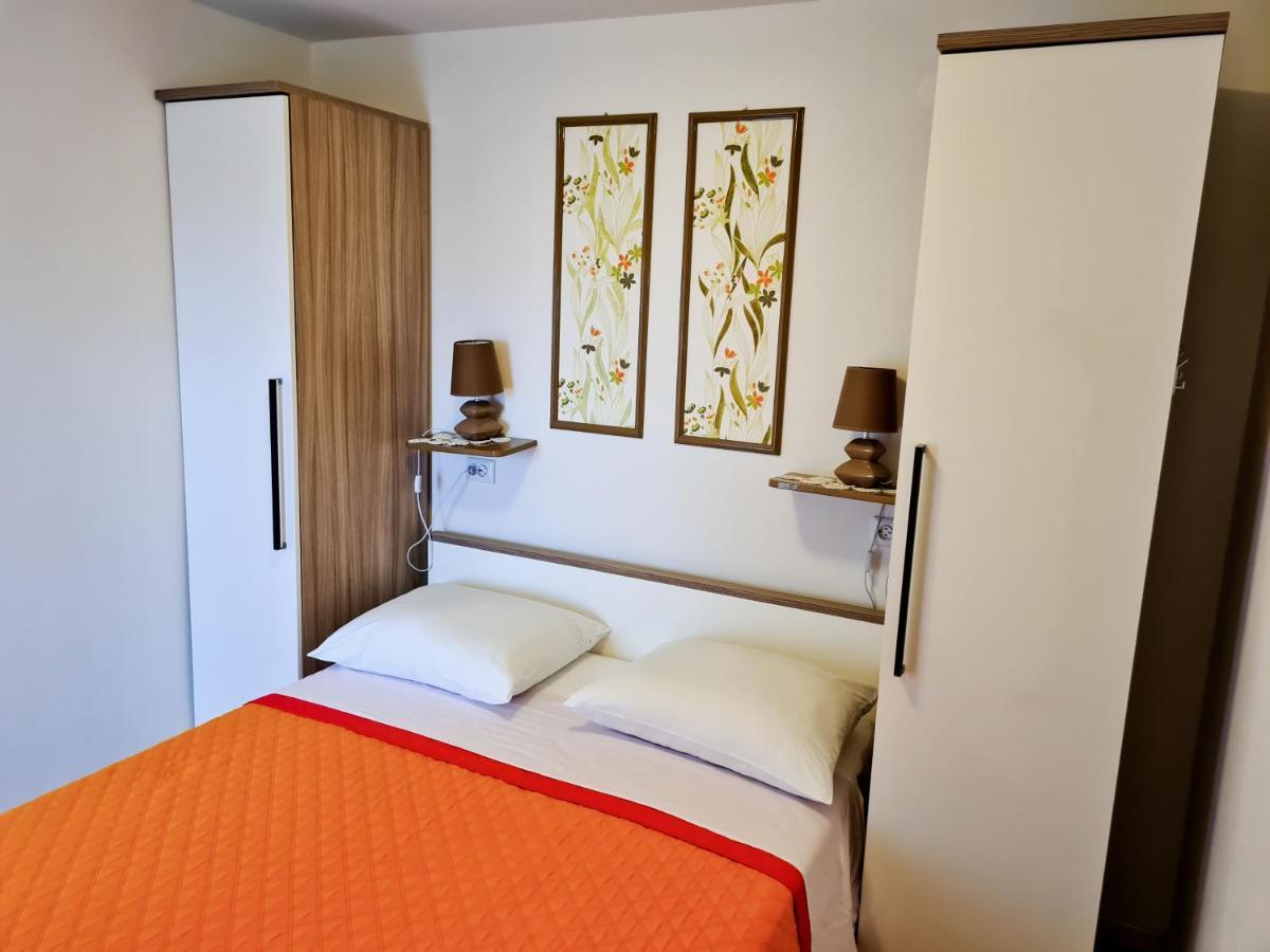Apartmani Cesar Ртина Экстерьер фото