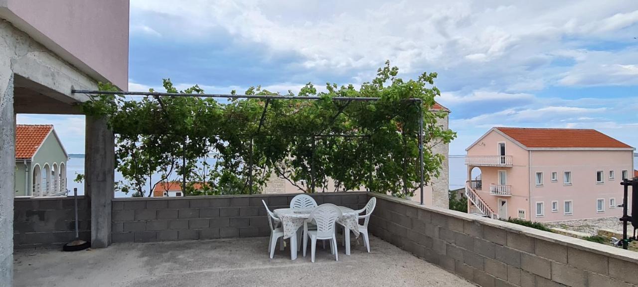 Apartmani Cesar Ртина Экстерьер фото