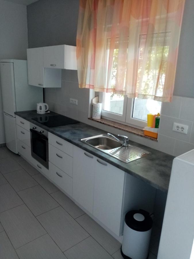 Apartmani Cesar Ртина Экстерьер фото